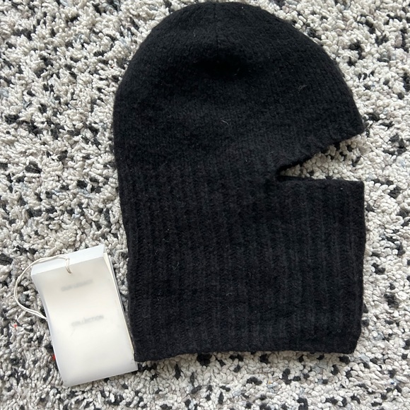 OUR LEGACY KNITTED BALACLAVA
Black Chunky Merino - Picture 5 of 9